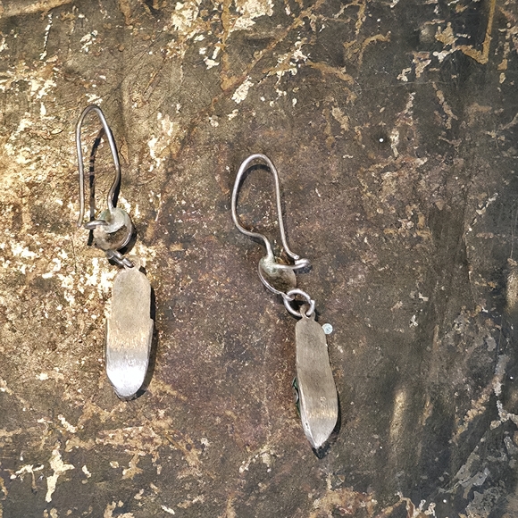 Vintage Green and Silver Earrings - Picture 6 of 9